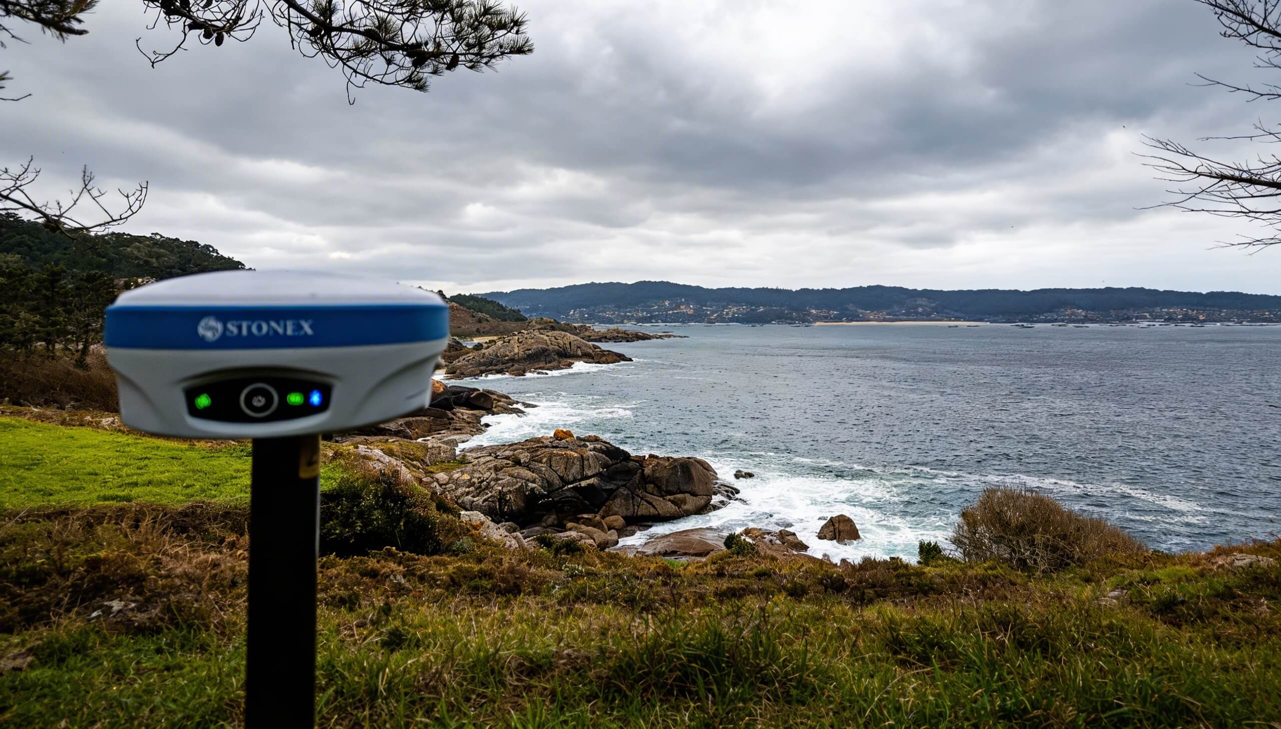 Topografía y medición de parcelas con vistas a la Ría de Vigo